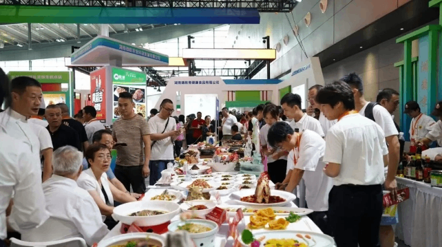 首日4.8万人次！直击第九届中国国际食品餐饮博览会开馆首日